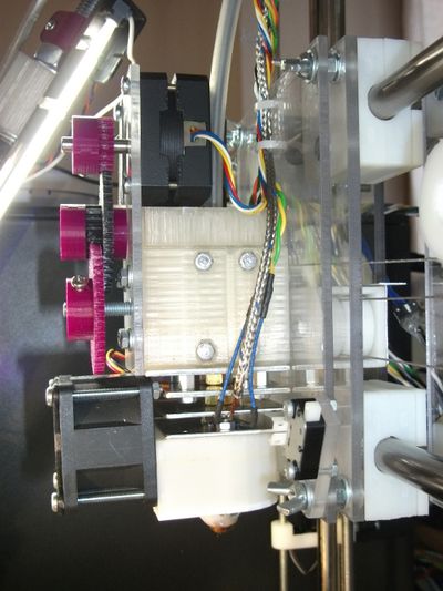 Heavy Mendel extruder 2.JPG